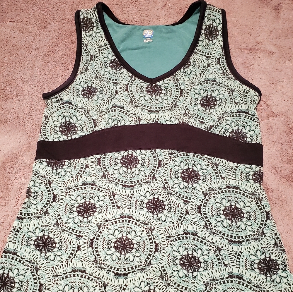 Active wear shirt